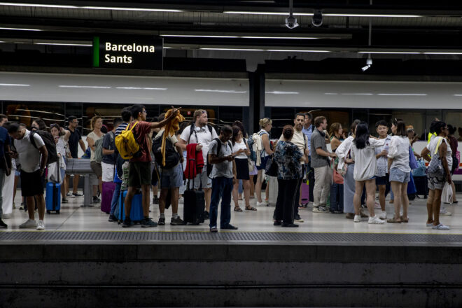 Els maquinistes reclamen un document escrit d’ADIF que garanteixi la seguretat per a reprendre el servei