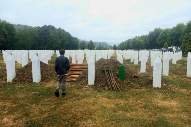 “Ens van matar per a res”: Srebrenica, trenta anys després del genocidi