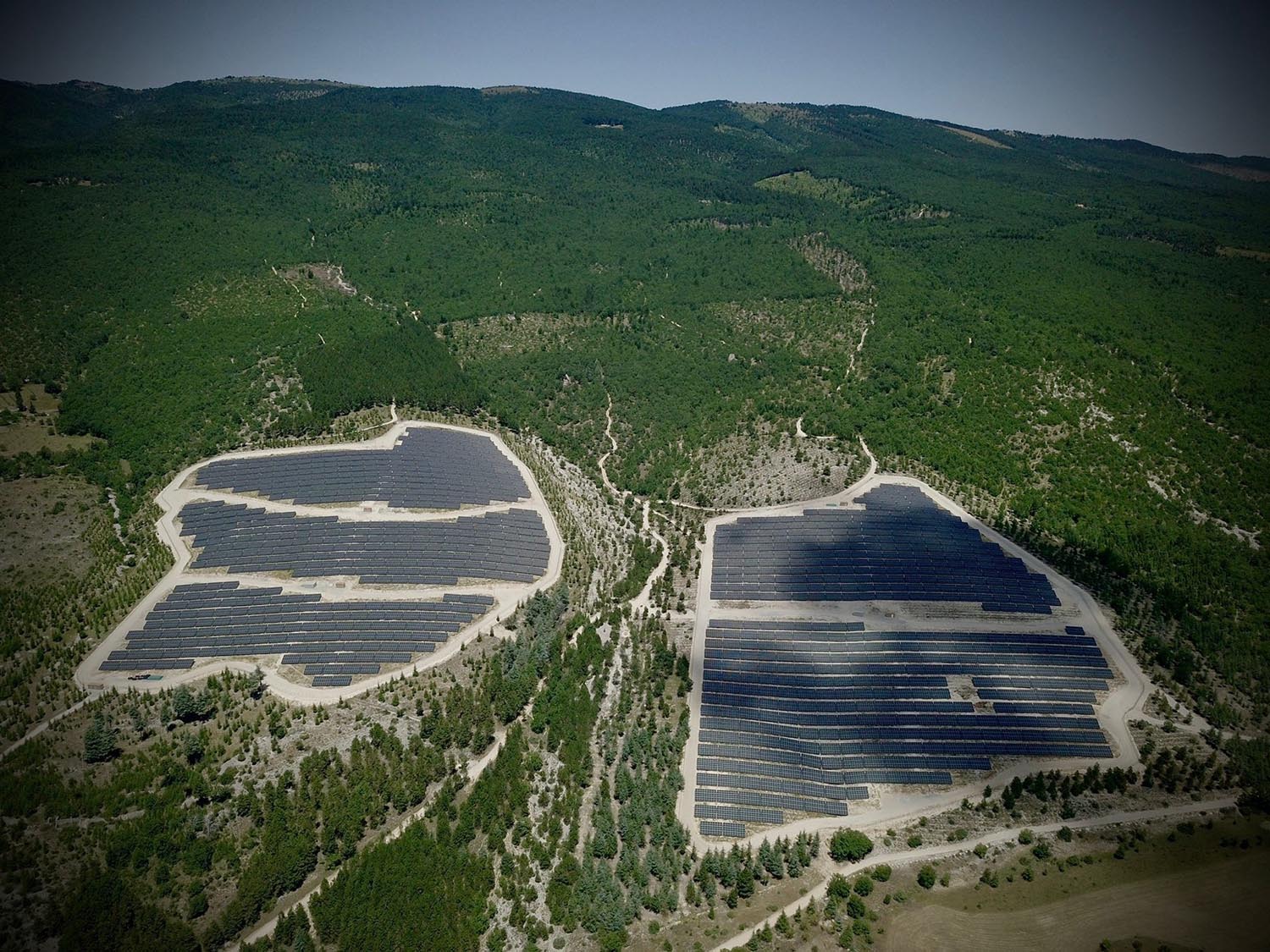 L’energia solar ha permès de proporcionar electricitat barata a les hores centrals del dia durant l’onada de calor.