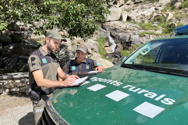 Els sindicats d’Agents Rurals desconvoquen la vaga després d’un acord amb Interior