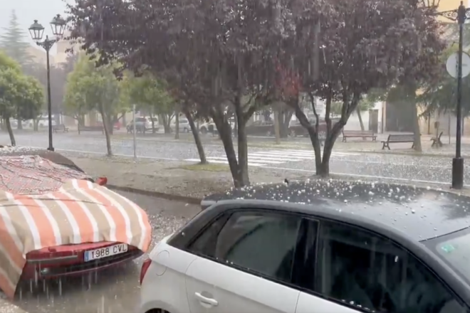 [VÍDEO] Tempestes de pedra descarreguen amb força als Ports i al Maestrat