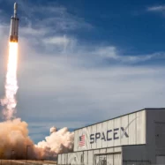SpaceX, la companyia aerospacial d’Elon Musk, trontolla sota el pes dels accidents i les expectatives