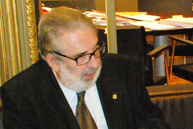 S’ha mort Eduard Carbonell, gran expert en romànic i ex-director del MNAC