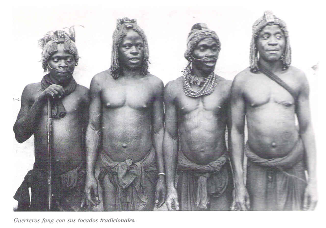 Guerrers fang, un poble rebel i indòmit.
