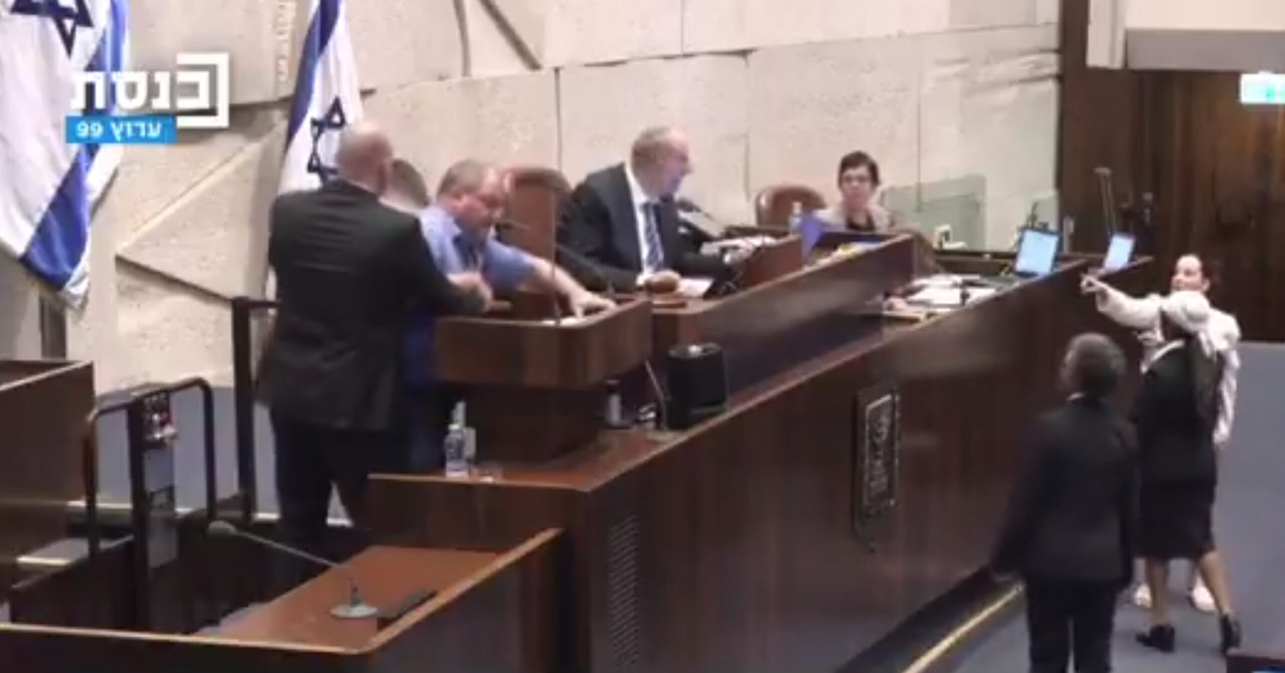 Un moment de l'expulsió.