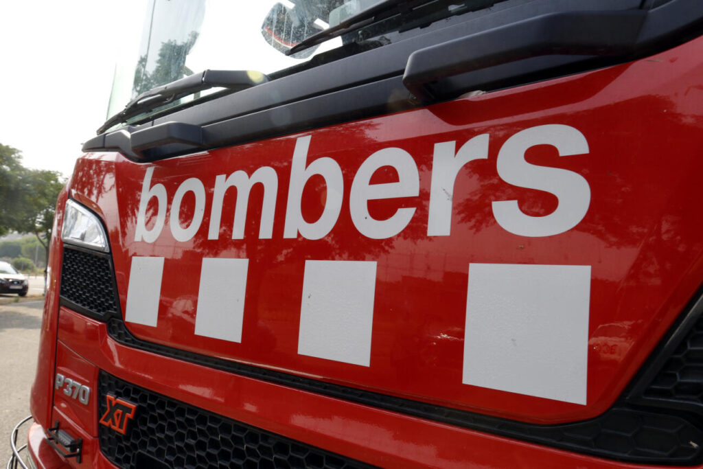 Un incendi crema un grup de barraques a Rubí sense causar ferits
