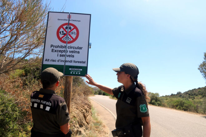 La Generalitat restringeix l’accés a onze parcs naturals pel risc elevat d’incendi