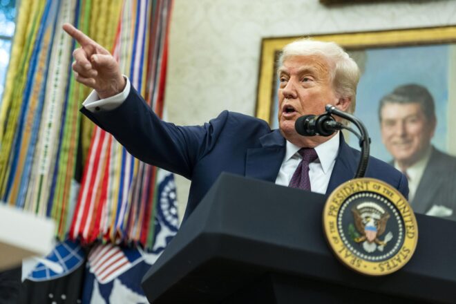 Entren en vigor els nous aranzels de Trump, que són del 15% als productes de la UE