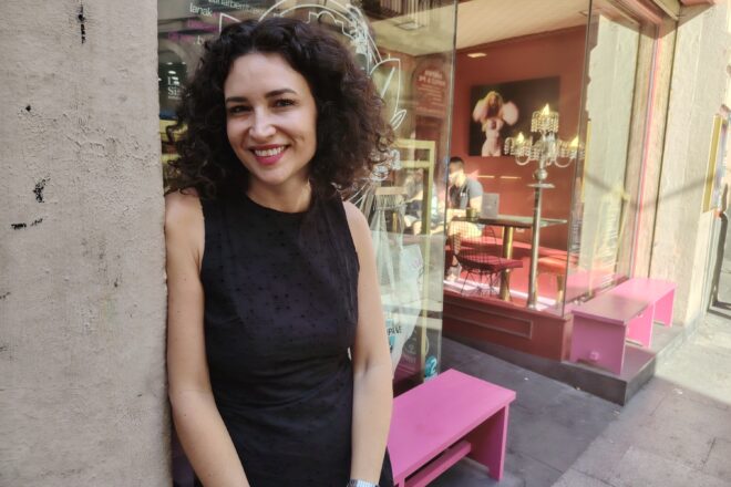 Julia Mengolini: “Twitter és de l’extrema dreta: els qui hi debaten són al camp enemic, no en un espai neutral”