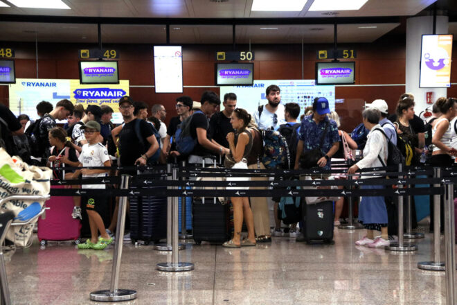 Comença la vaga del personal de terra de Ryanair: aeroports afectats i incidències