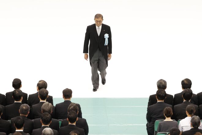 El primer ministre del Japó parla de “remordiment” en la commemoració dels 80 anys del final de la Segona Guerra Mundial