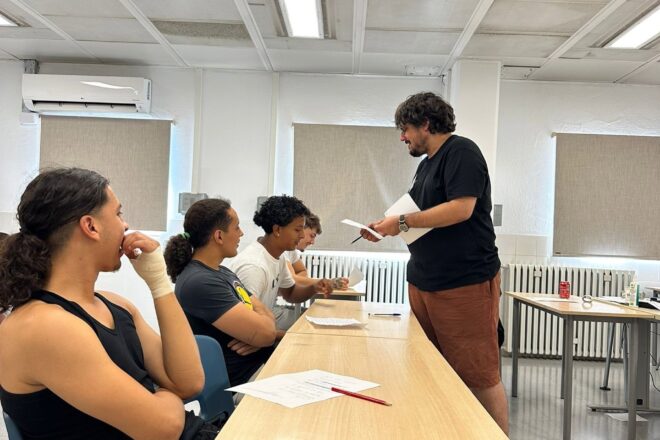 El CIRE impulsa el projecte Stand Up per a la reinserció dels joves interns
