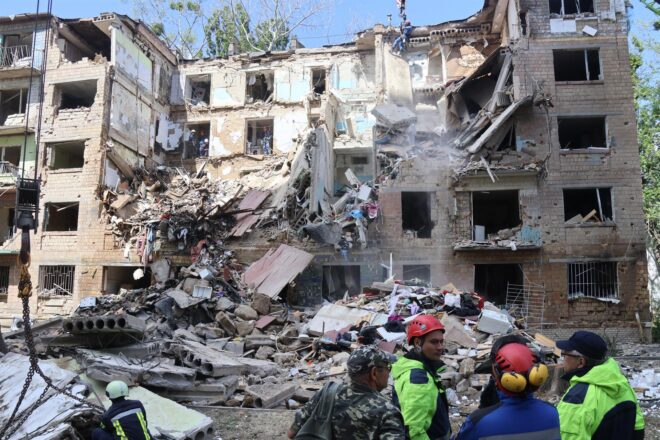 Ja són catorze els morts per un atac en massa de Rússia contra Kíiv