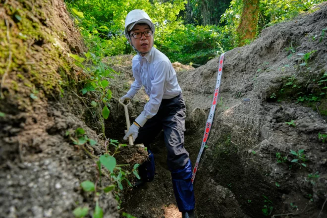 Vuit dècades després de la bomba atòmica d’Hiroshima, la recerca de víctimes continua