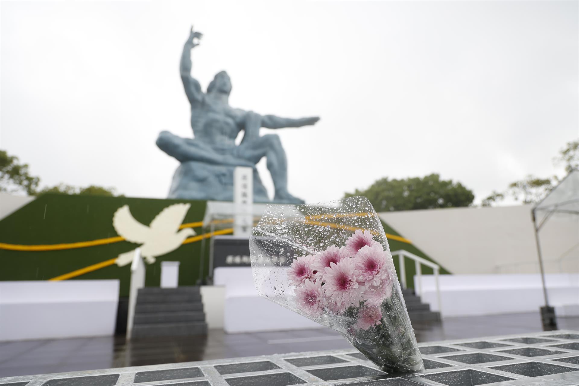 Nagasaki commemora el vuitantè aniversari del bombardament nuclear dels Estats Units amb un minut de silenci
