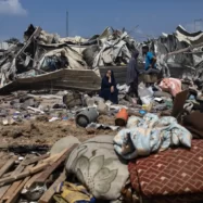 “És clar que tinc por, però on més podem anar?”: els civils de Gaza debaten què fer mentre Israel s’endinsa a la ciutat