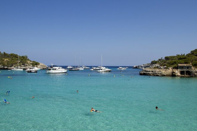 Ferit greu un jove de 23 anys en saltar d’unes roques a Santanyí