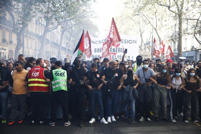 Més d’un milió de persones es manifesten a l’estat francès contra el pla d’austeritat, segons els sindicats