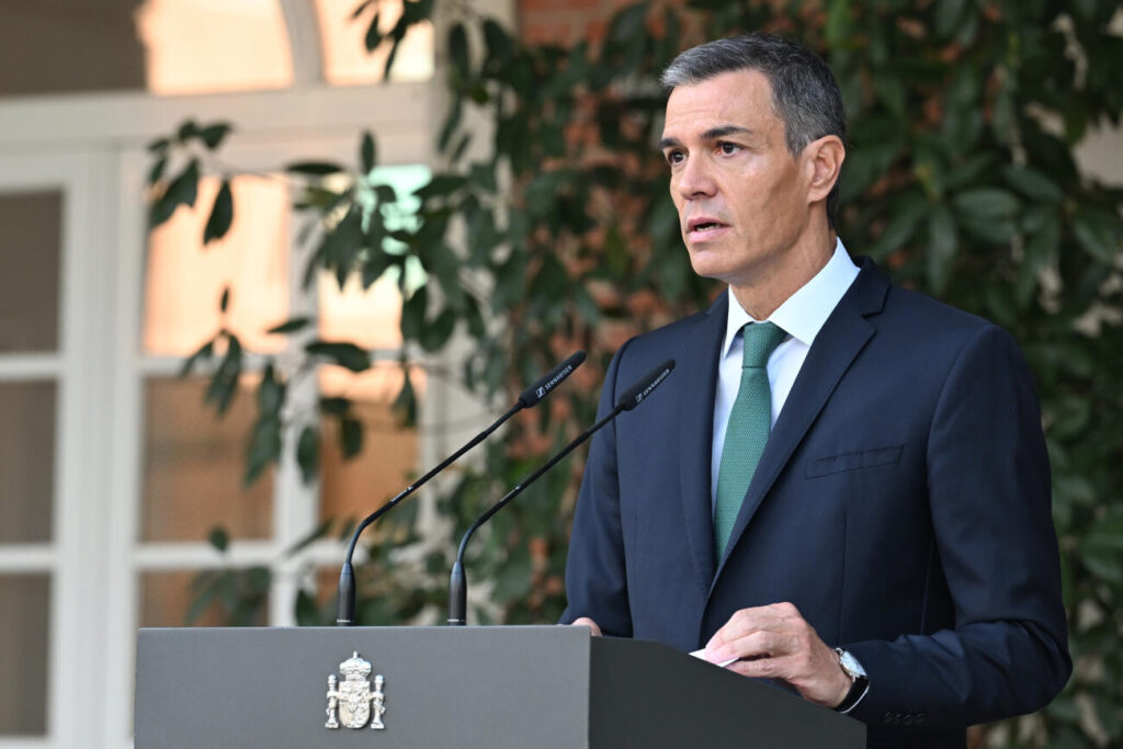 El CIS diu que el PSOE s’enfilaria fins al 32,7% i superaria de nou punts el PP