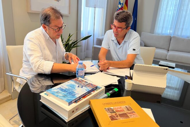 El simulacre de normalitat que un mal actor com Carlos Mazón vol traslladar a les Corts
