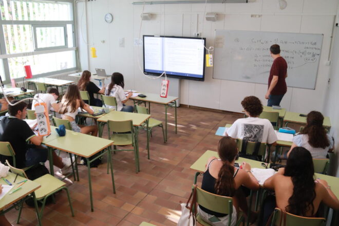 Augmenta el nombre d’adolescents que obtenen l’ESO amb matèries suspeses a Catalunya