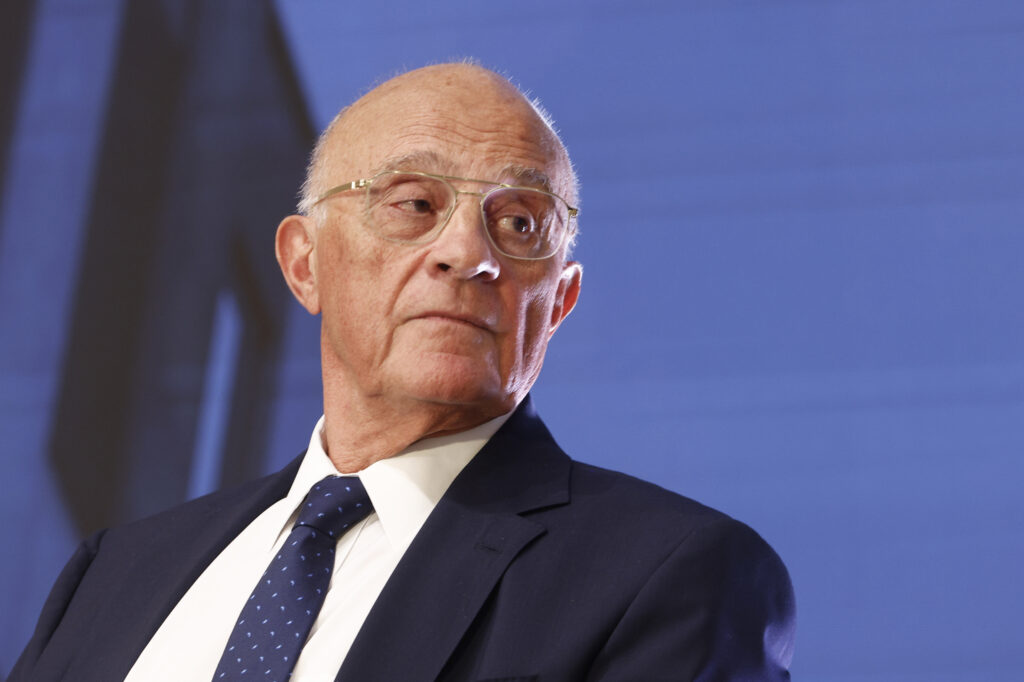 Oliu aconsella als seus accionistes que enterrin l’OPA