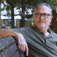 Vicent Flor: “Els espanyolistes i antivalencians no són idiotes, és gent que vol eliminar el valencià”