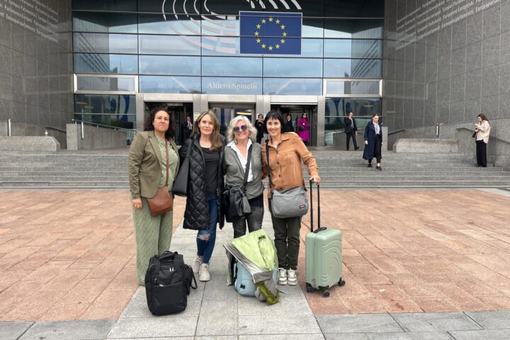 Les representants de les associacions de víctimes, ahir, a Brussel·les.