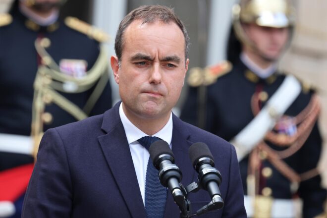 Lecornu promet canvis de fons i de forma per a obrir diàleg amb l’oposició