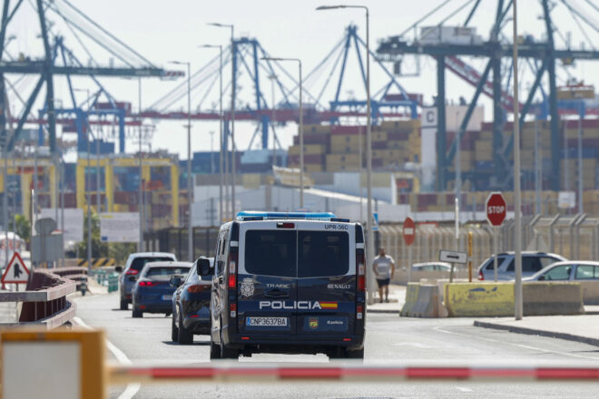 Una trentena de detinguts en un macro operatiu contra el narcotràfic sense precedents al port de València