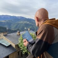 Mira’m sempre com l’Albert Villaró es mira el Cadí