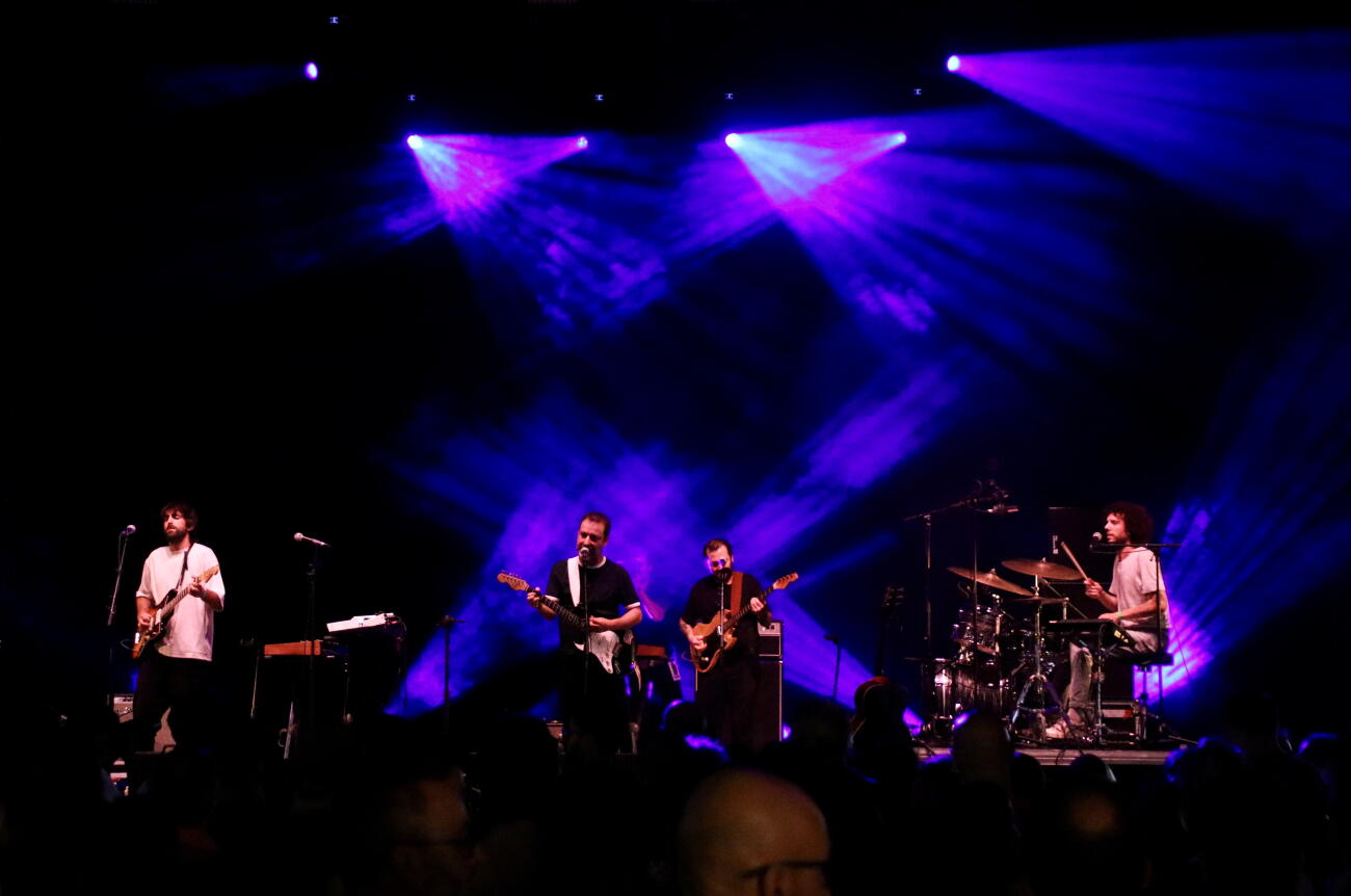 Mazoni, en el concert de presentació de 'Banderes per daltònics' al Mercat de Música Viva de Vic.