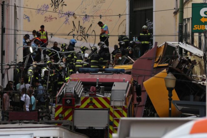 Una avaria en el cable va causar l’accident mortal de l’Elevador da Glória a Lisboa