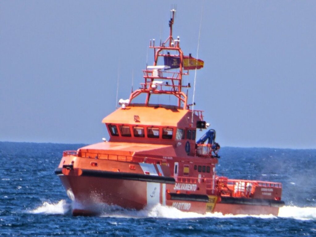 Rescatades 39 persones en tres barcasses al sud-est de Formentera