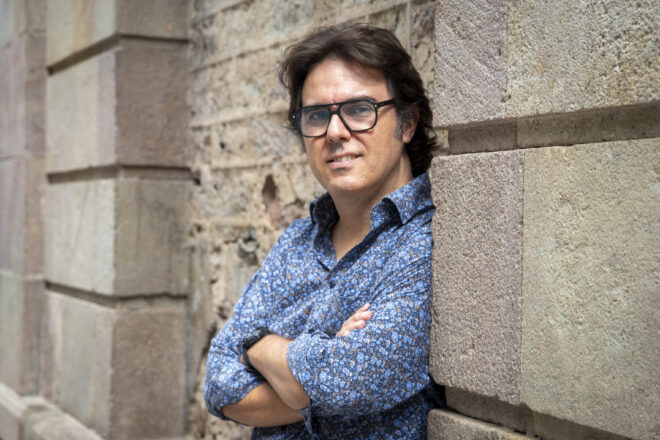 Melcior Comes: “Ser un escriptor en català és totalment heroic”