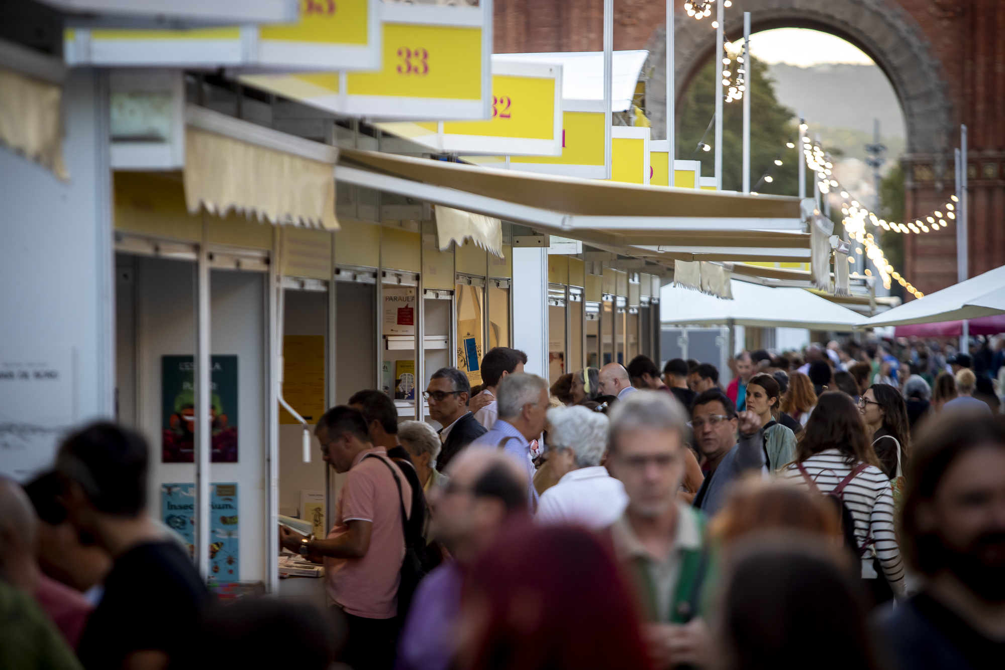 La majoria de catalanoparlants considera que el seu ajuntament no fomenta prou el català