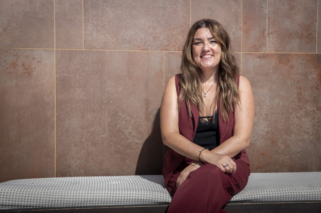 Sheila Queralt: “Quan tenim adolescents a casa ens hem de fer assessors de màrqueting”