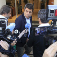 Amb l’aniversari de la gota freda a tocar, Carlos Mazón comença a perdre el control de la situació