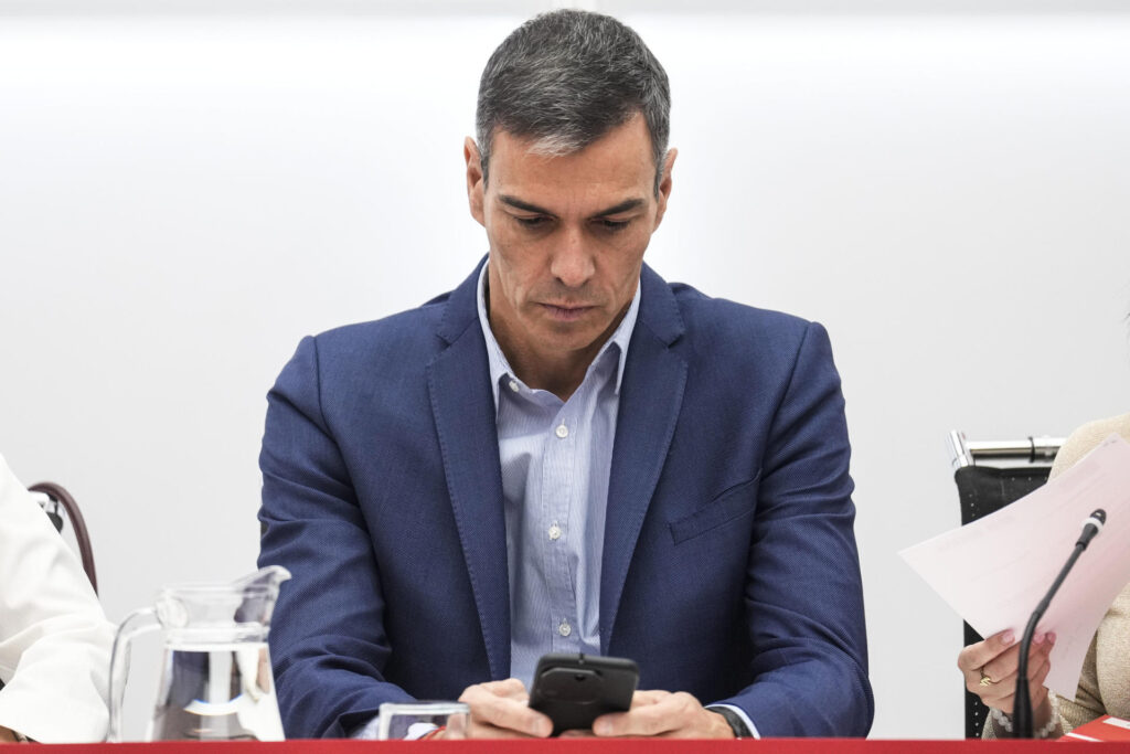 Sánchez admet que va rebre pagaments en efectiu del PSOE, però defensa que és legal