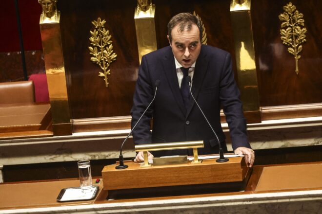 El govern francès imposa el pressupost amb l’article 49.3 i esquiva el debat parlamentari