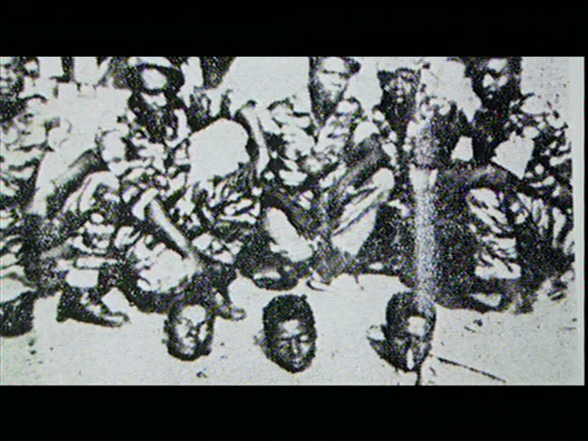 Imatges del genocidi bamileké, del documentari 'L'assassinat de Félix Moumié'.