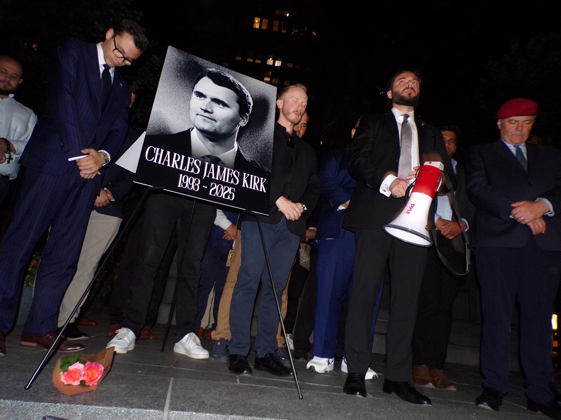 Homenatge dels Joves Republicans de Nova York a Charlie Kirk. Fotografia: Europa Press/John Marshall Mantel.