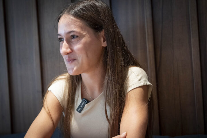 Agomar de Sagarra i Żbikowska, néta de Joan de Sagarra, besnéta de Josep Maria de Sagarra, al bar Bauma (fotografies: Adiva Koenigsberg).