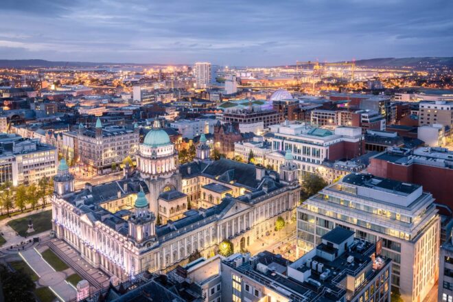 Belfast viu una revifalla històrica de l’irlandès: la demanda universitària es dispara un 227%