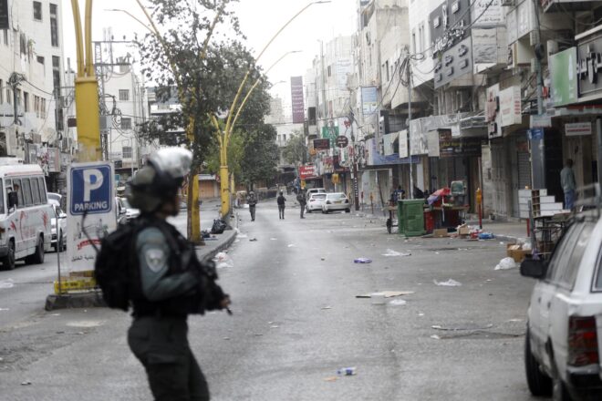 L’exèrcit israelià continua les incursions a Cisjordània mentre colons ataquen palestins