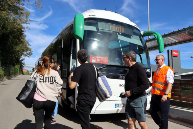 Augmenten la freqüència dels autobusos directes entre la Garriga i Barcelona pel tall de la R3