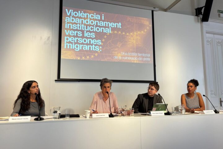 Conferència de premsa sobre menors immigrants.