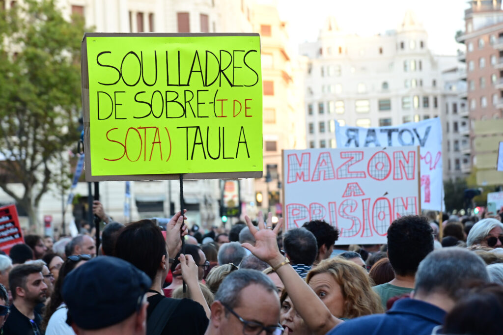 “No pararem”: convoquen una protesta a Madrid per la compareixença de Mazón al congrés