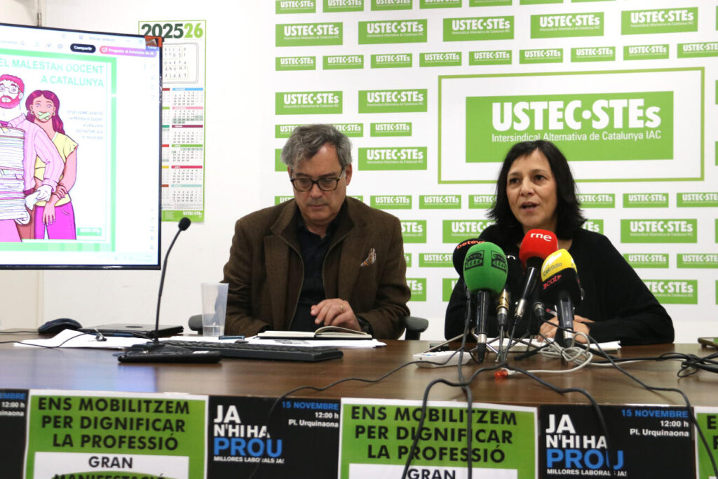 La majoria dels docents rebutgen la càrrega burocràtica i de treball, segons USTEC