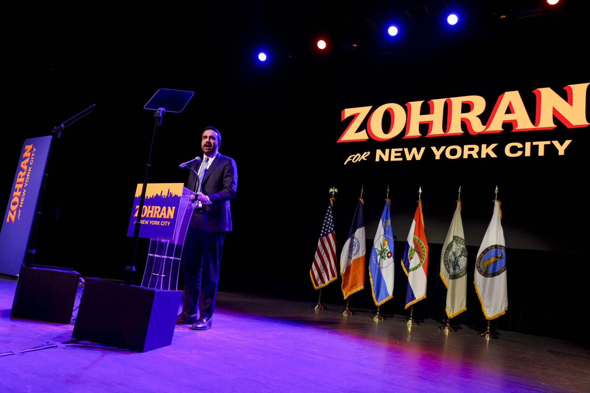 Zohran Mamdani durant la celebració de la victòria (fotografia: Sarah Yenesel).